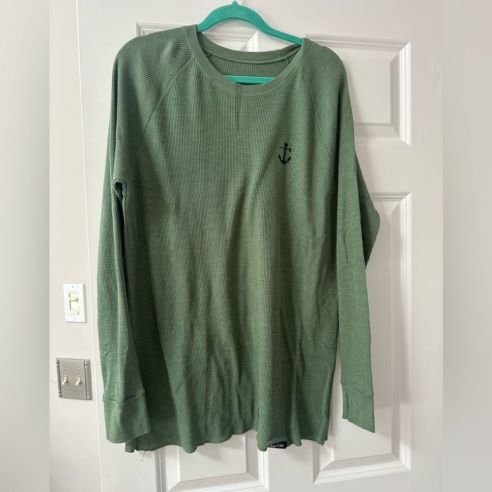 Means long sleeve shirt.